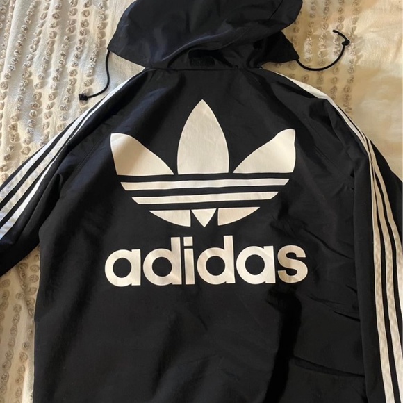 Adidas wind breaker jacket - Picture 2 of 4